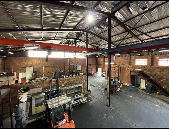 700M² WAREHOUSE TO LET IN BRAKPAN CENTRAL